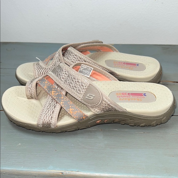 Skechers Women's Reggae Slim Slide Sandals size7US-W.                     ordrA2 - Picture 8 of 12